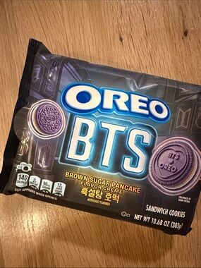 OREO X BTS BROWN SUGAR PANCAKE PURPLE COOKIES LIMITED EDITION